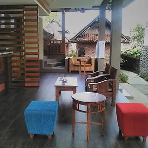  Homestay Indraprastha Indonesia